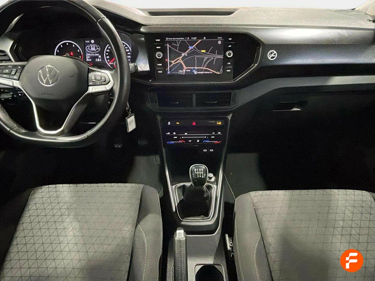 Foto Volkswagen T-Cross 17