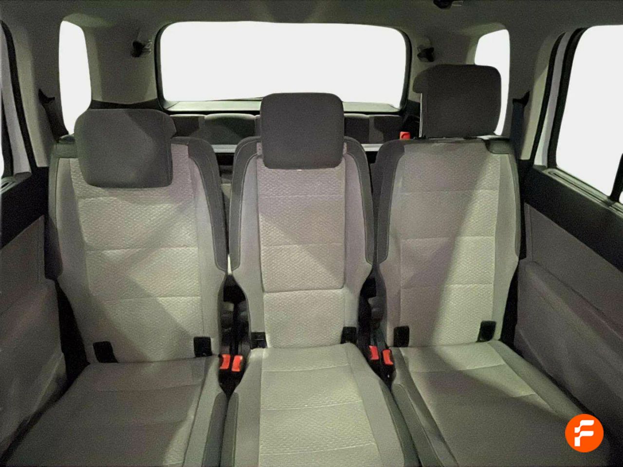 Foto Volkswagen Touran 16