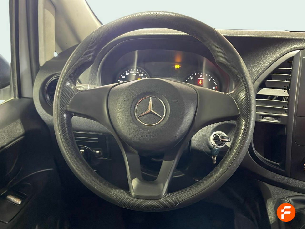 Foto Mercedes-Benz Vito 29