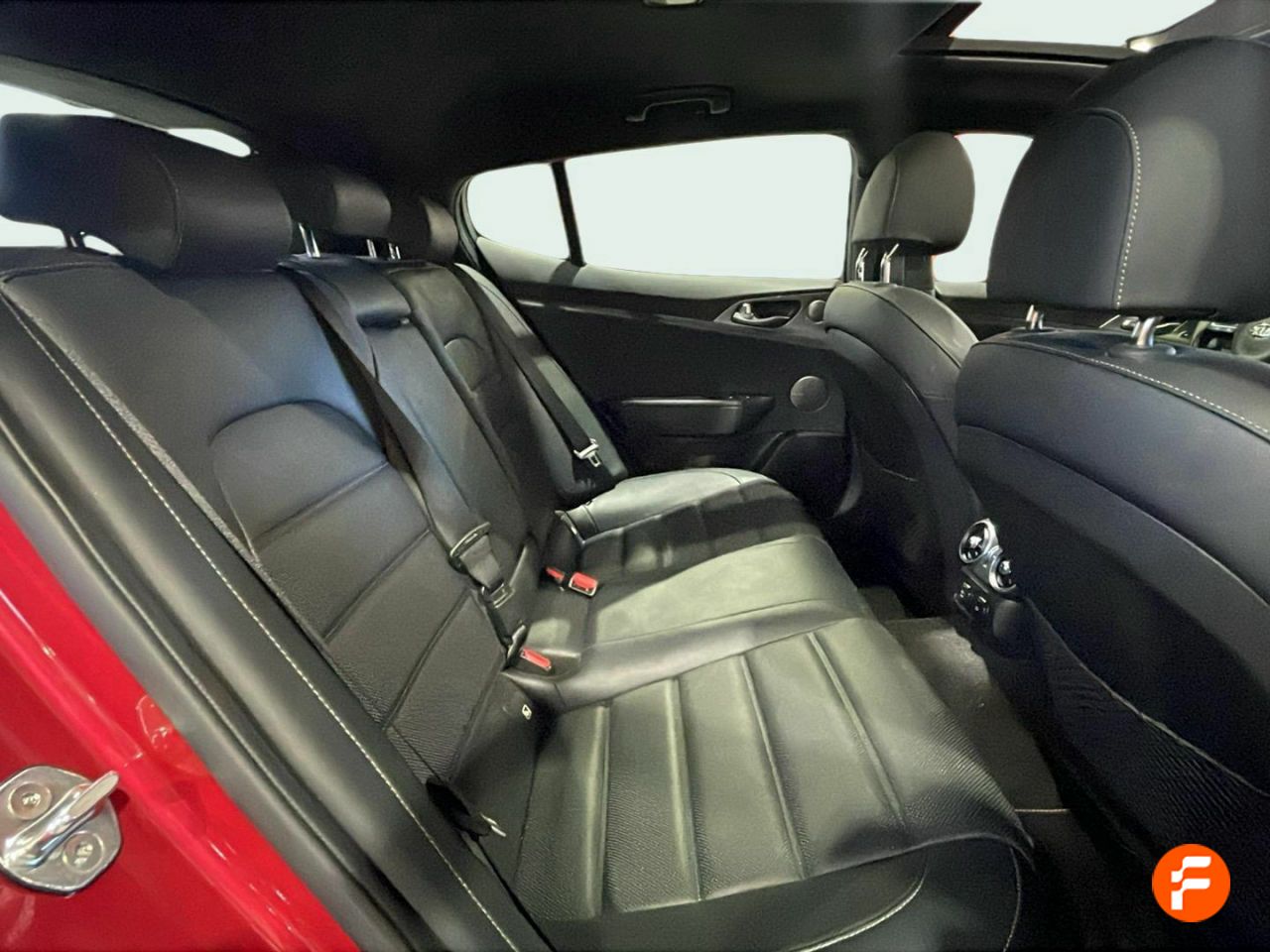 Foto Kia Stinger 15
