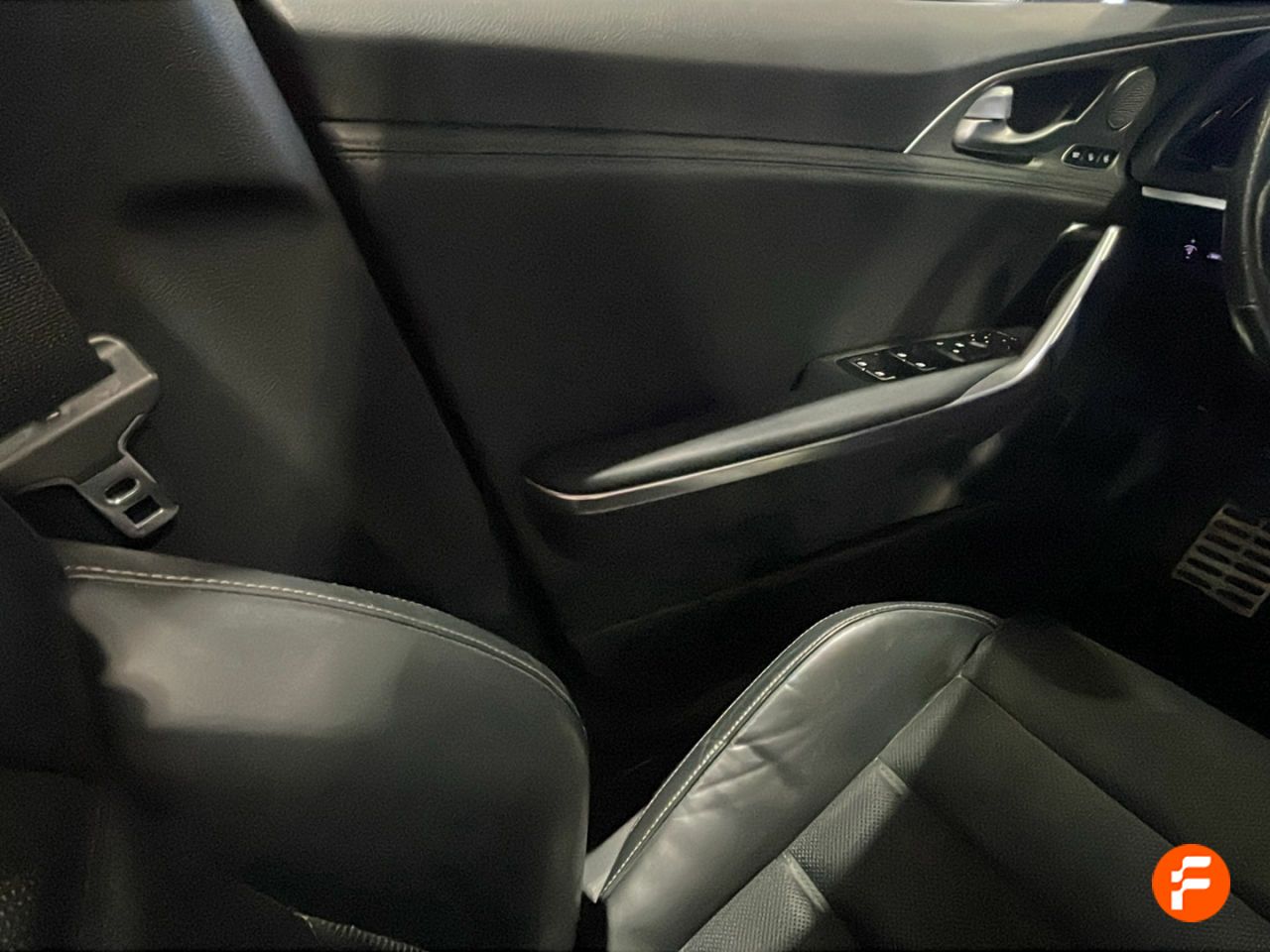 Foto Kia Stinger 18
