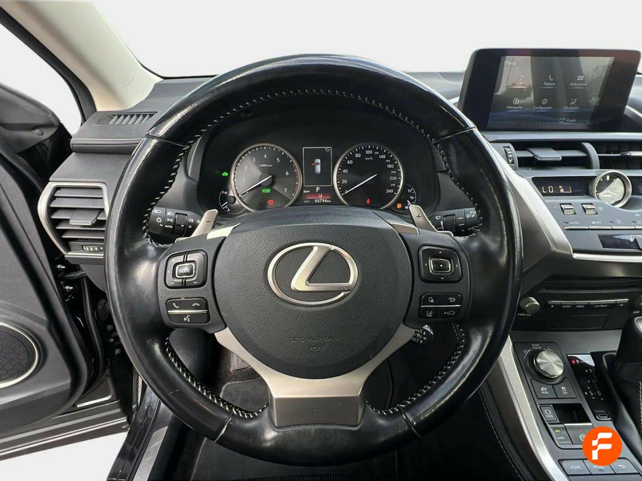 Foto Lexus NX 10