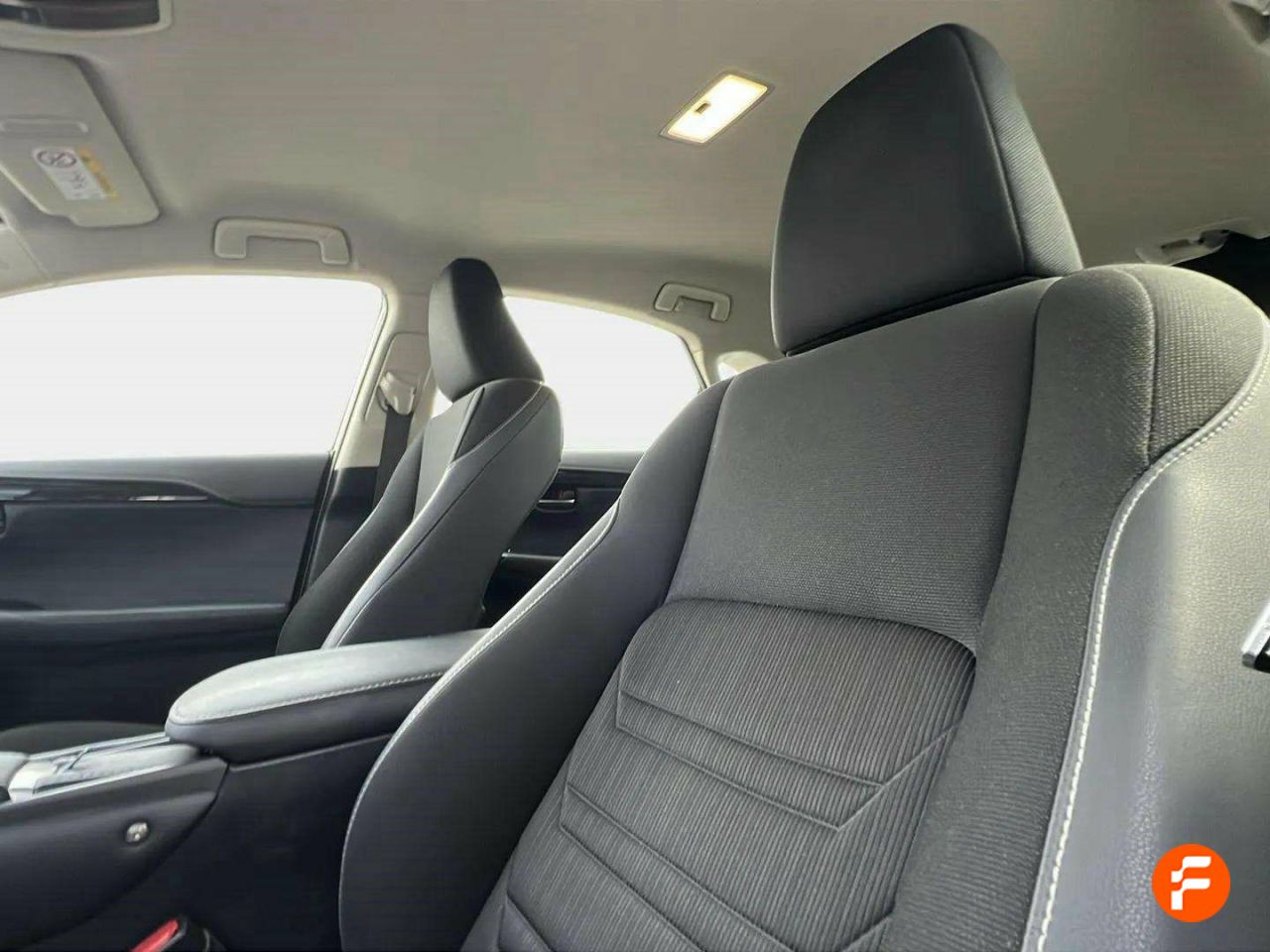 Foto Lexus NX 14