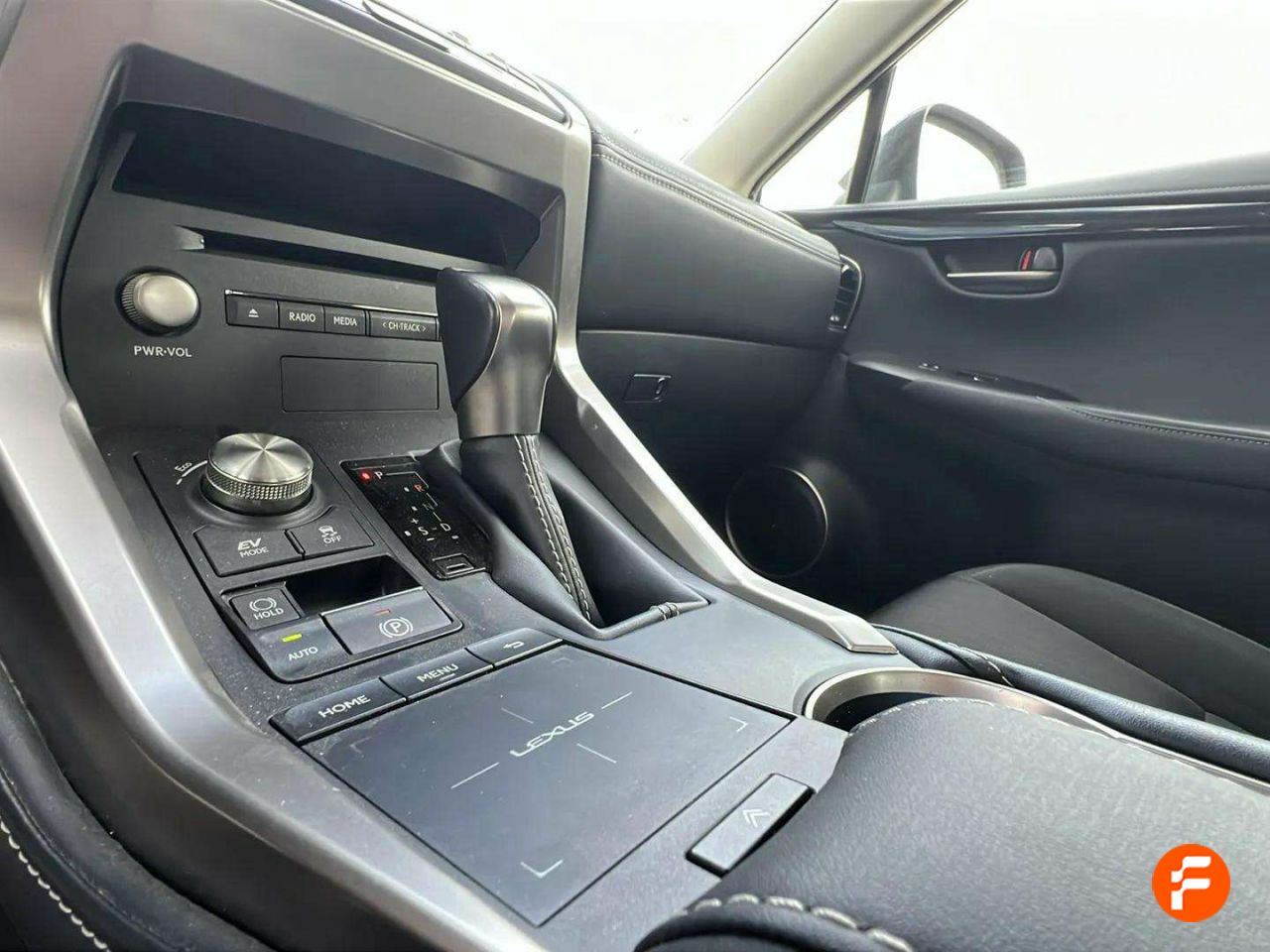 Foto Lexus NX 20