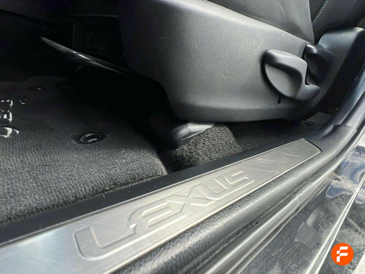 Foto Lexus NX 36