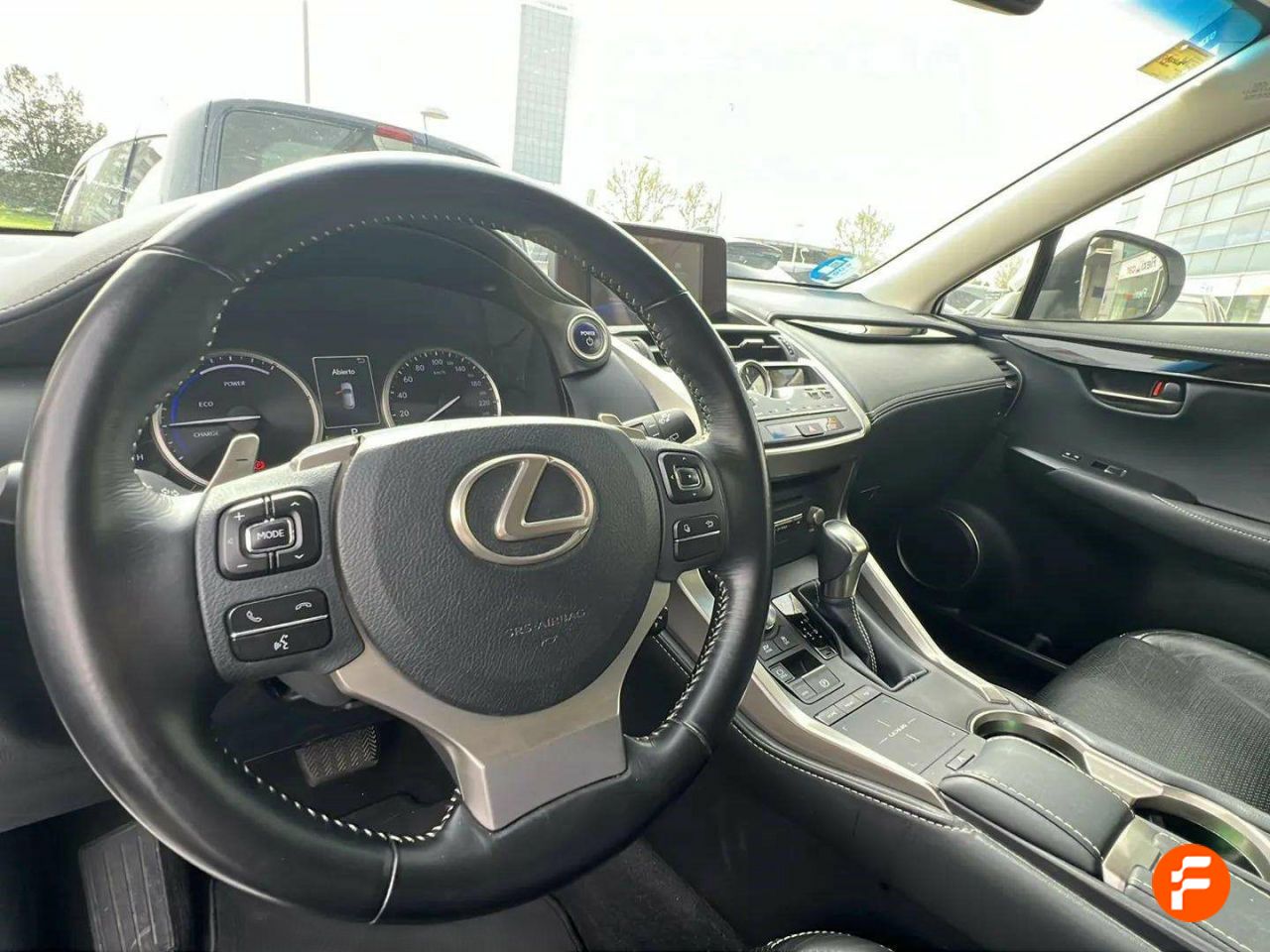 Foto Lexus NX 24