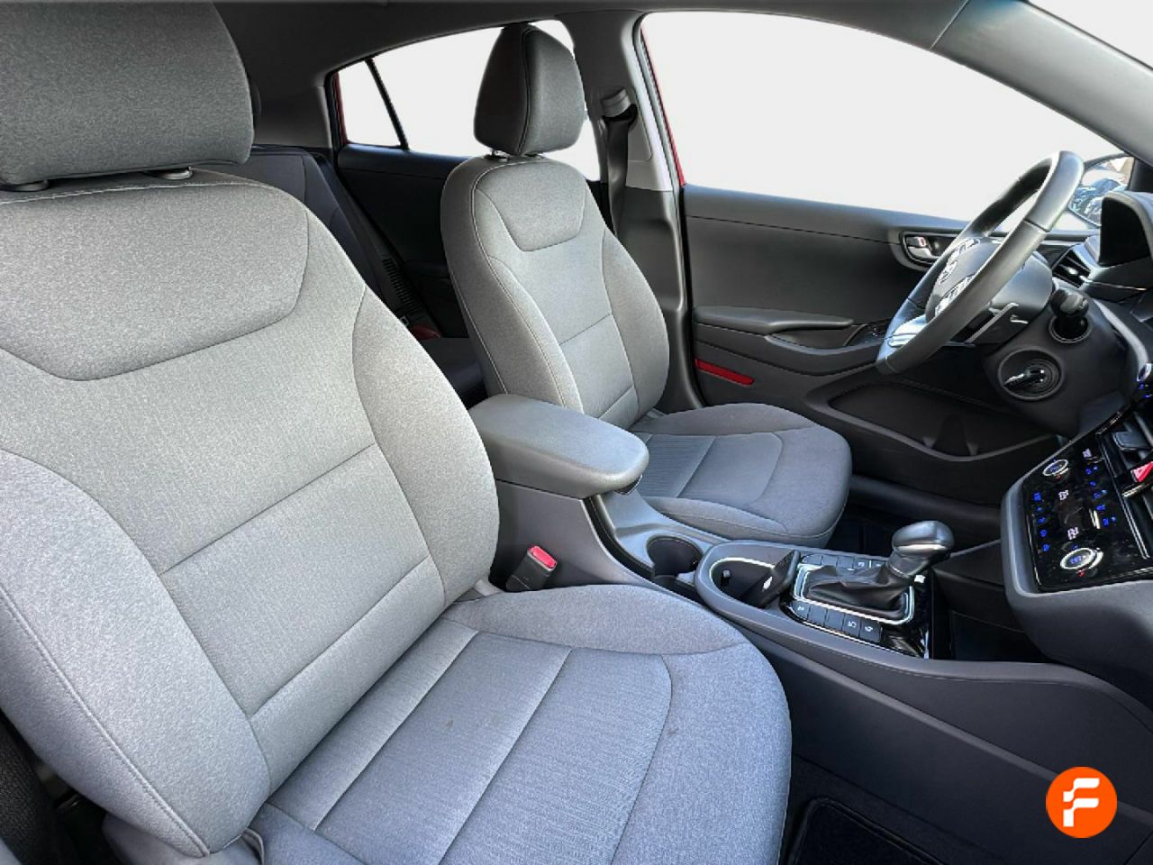 Foto Hyundai IONIQ 13