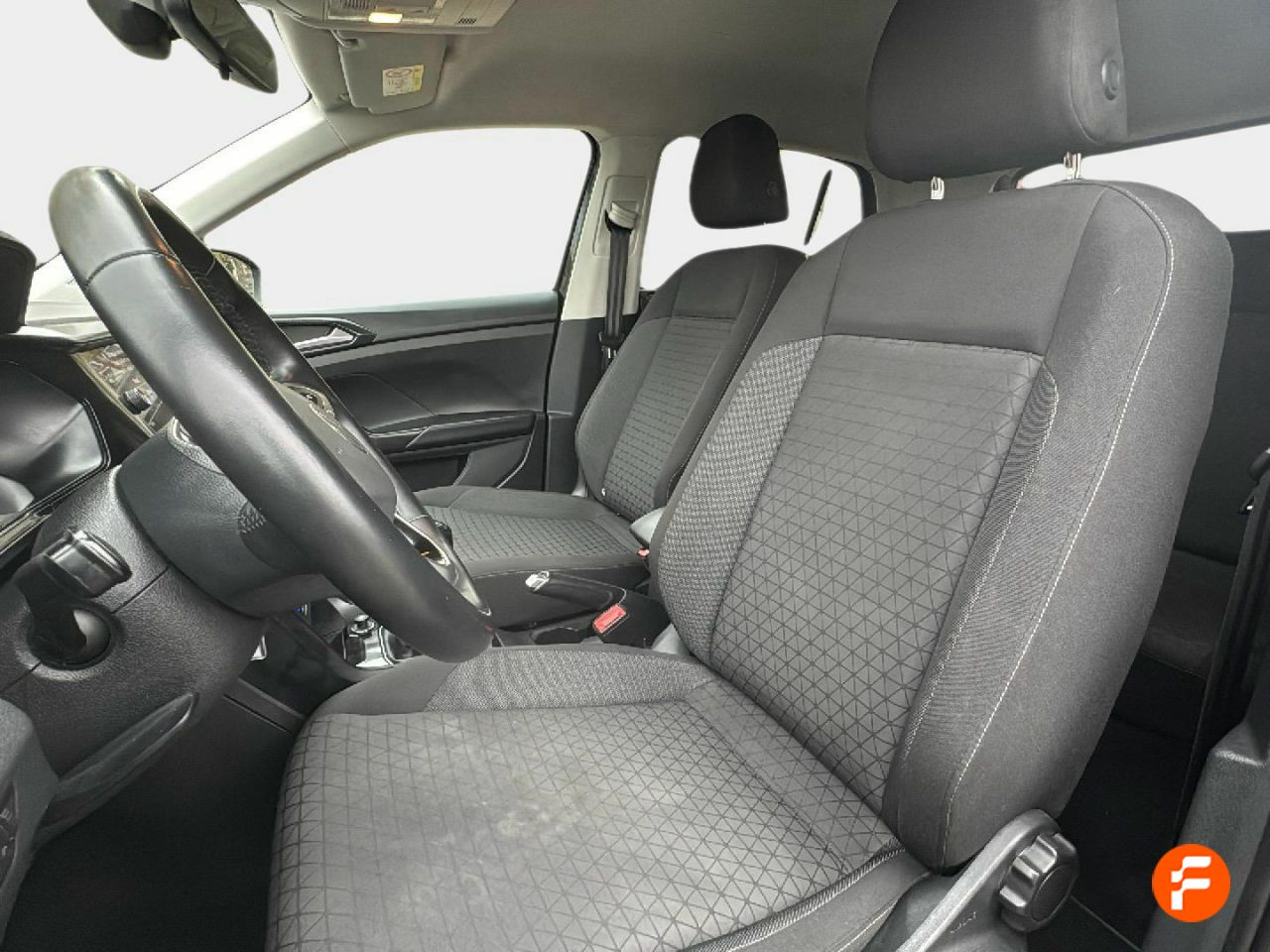 Foto Volkswagen T-Cross 15