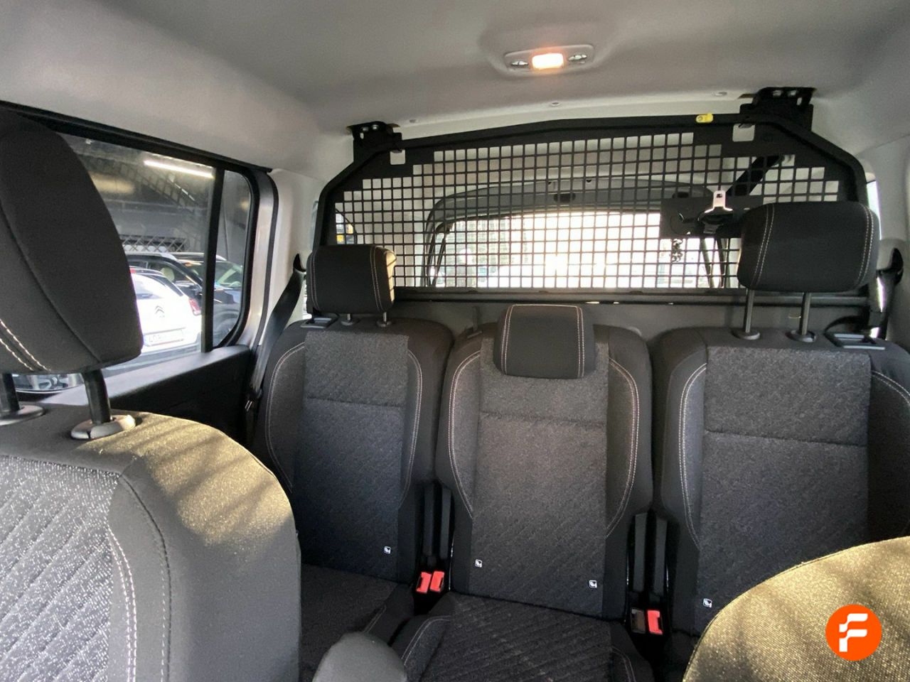 Foto Peugeot Rifter 14