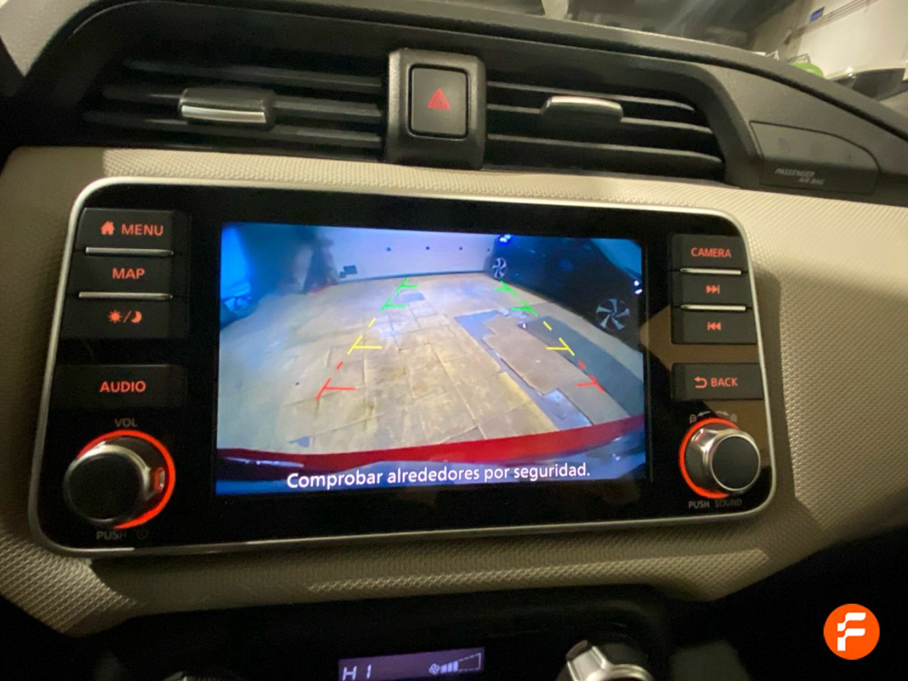 Foto Nissan Micra 10