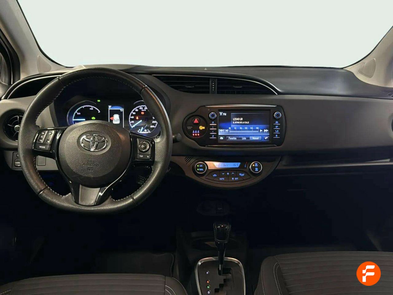 Foto Toyota Yaris 8
