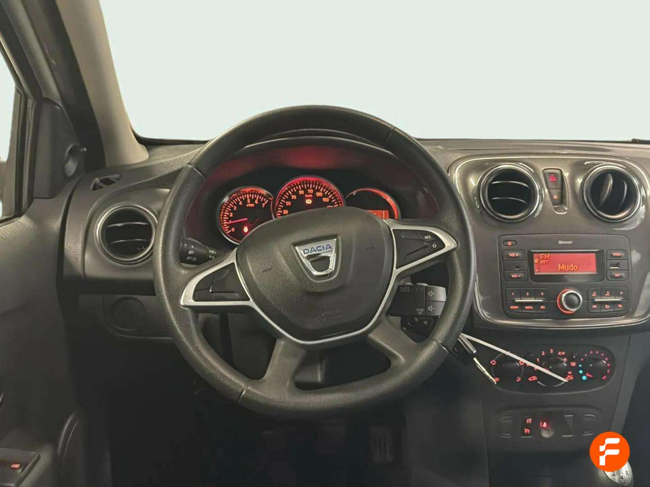 Foto Dacia Sandero 10