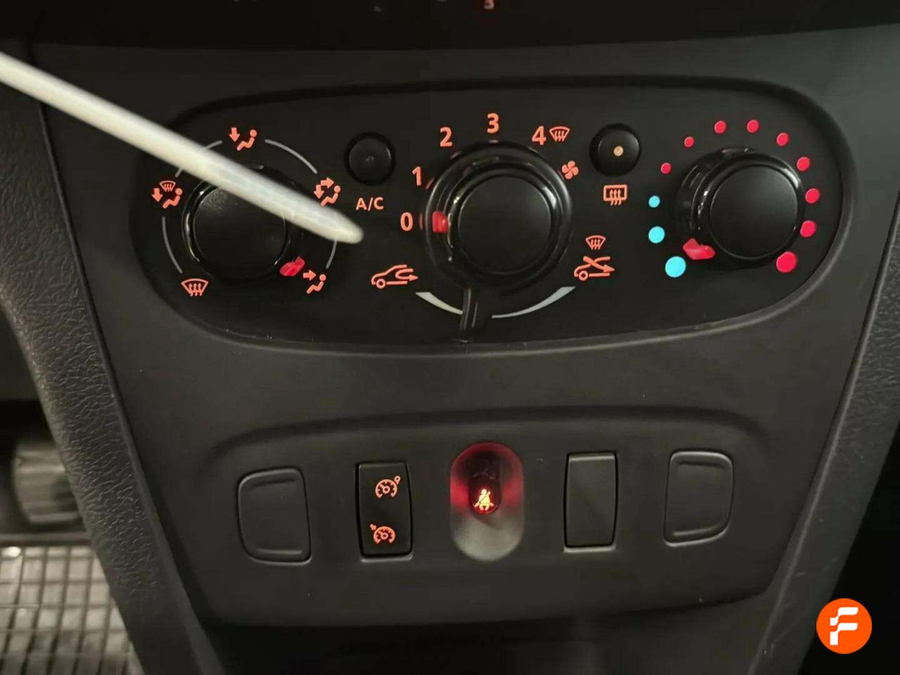 Foto Dacia Sandero 18