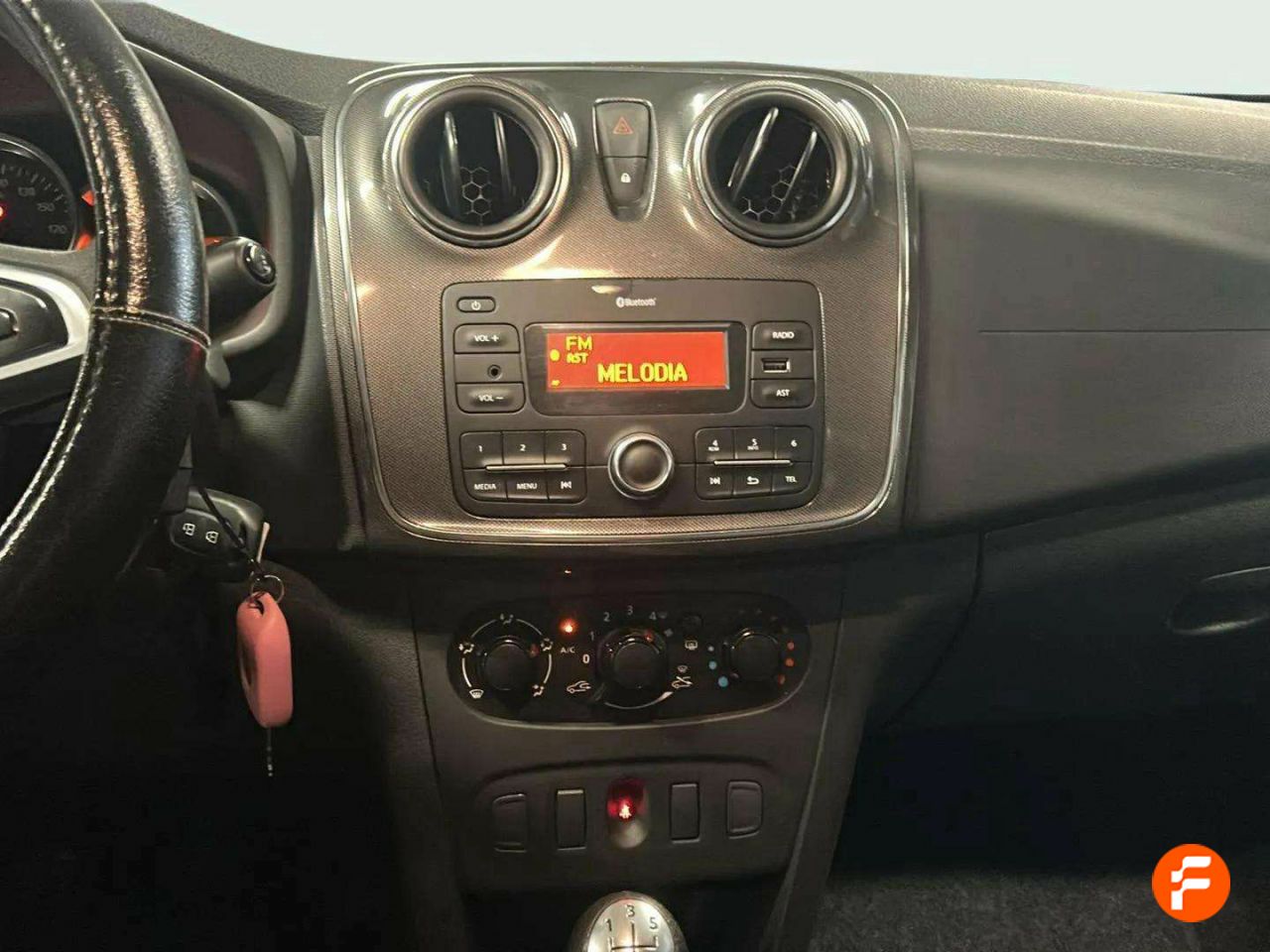Foto Dacia Sandero 8