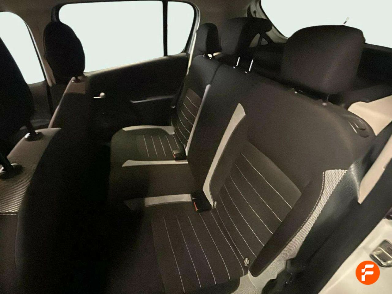Foto Dacia Sandero 13