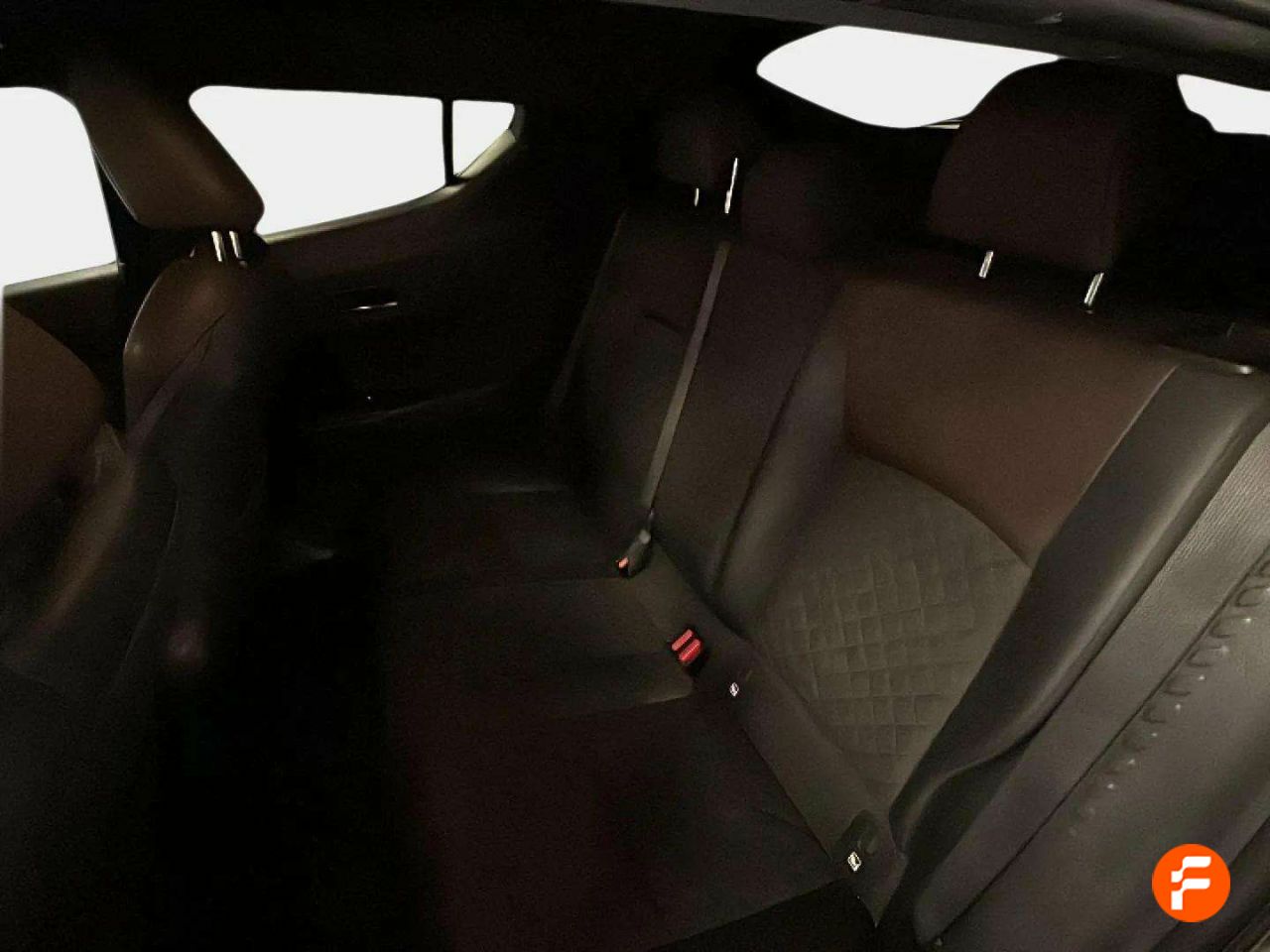 Foto Toyota C-HR 15