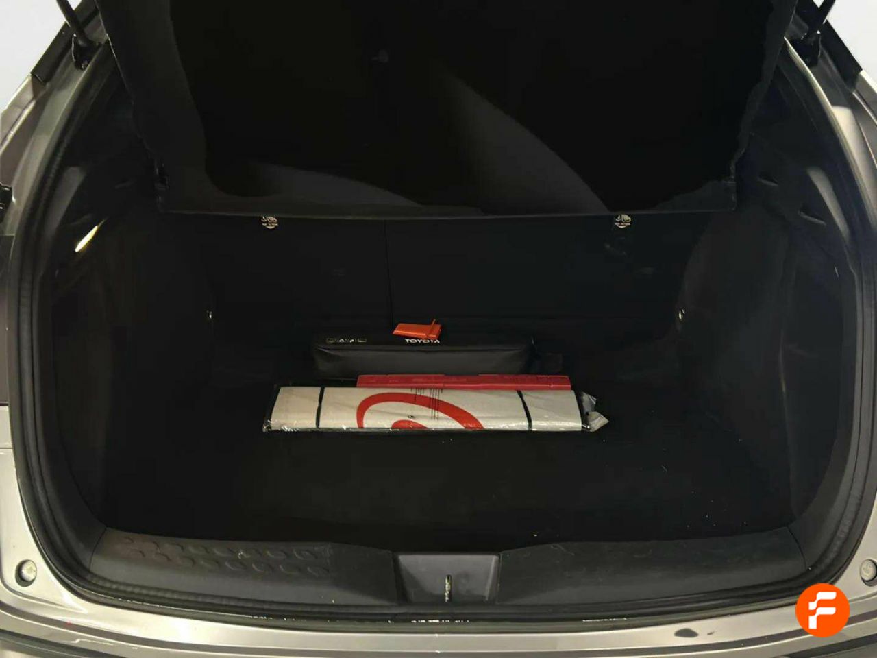 Foto Toyota C-HR 16