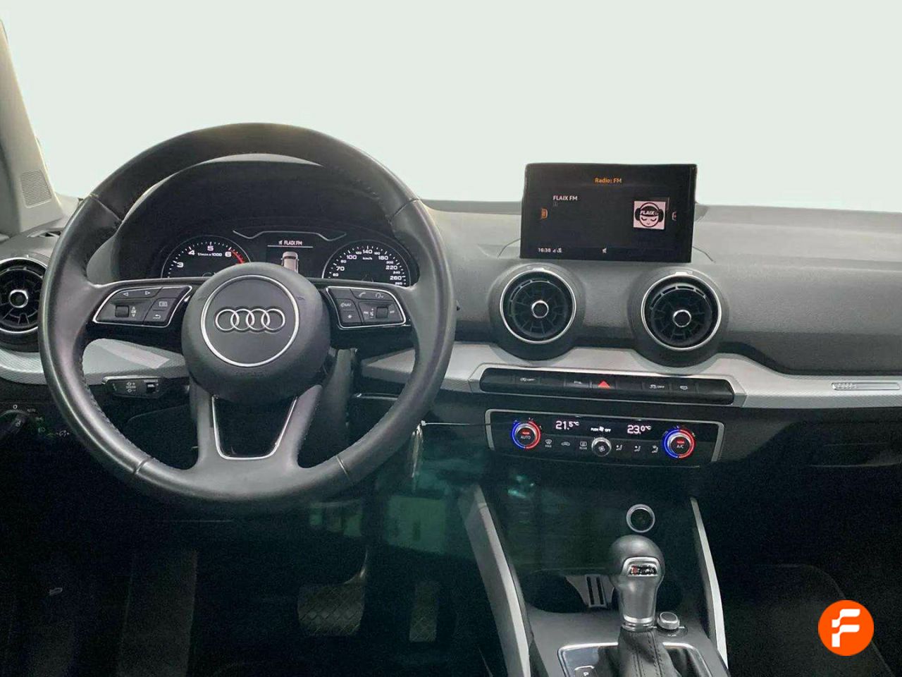 Foto Audi Q2 12