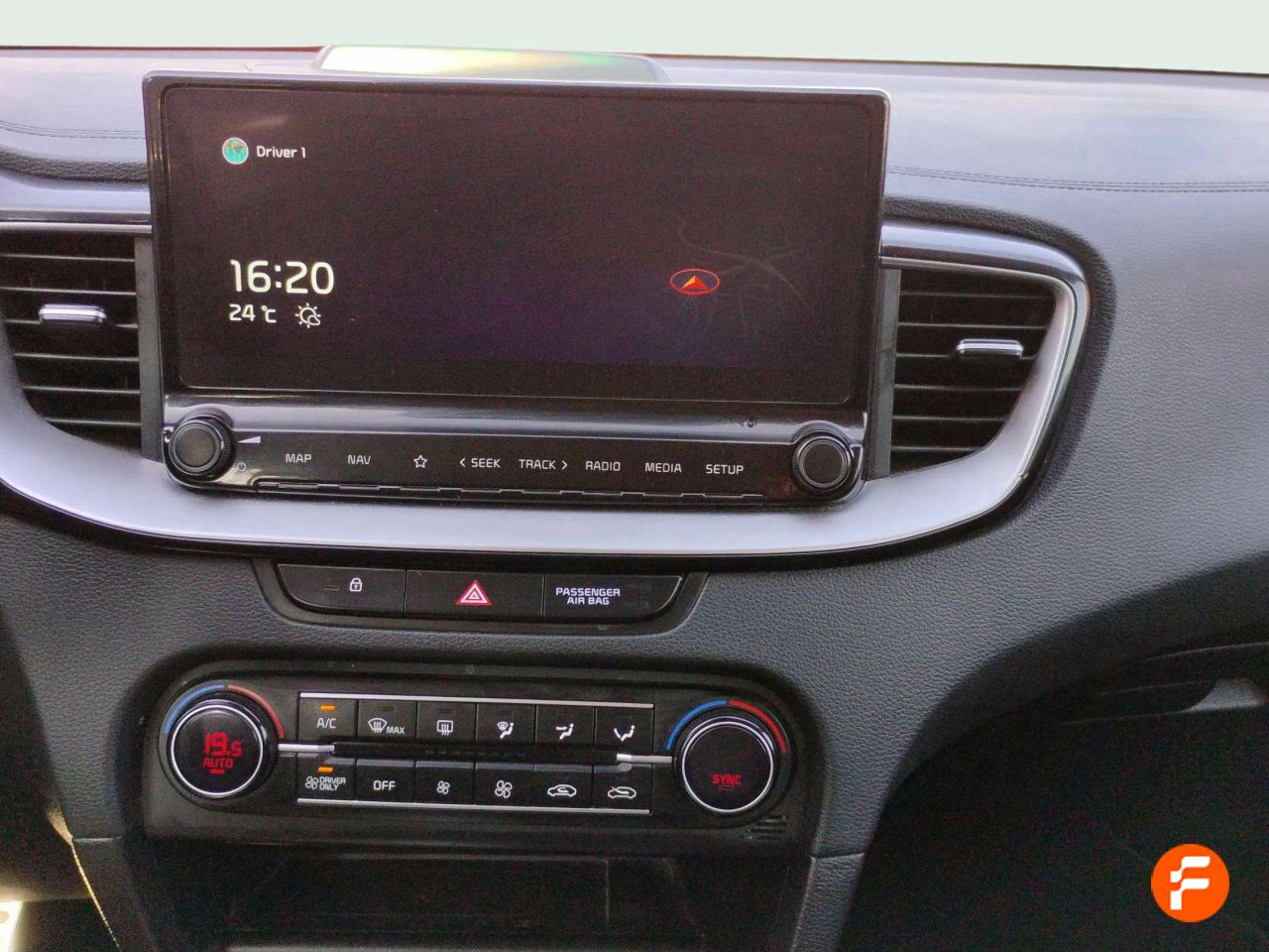 Foto Kia XCeed 17