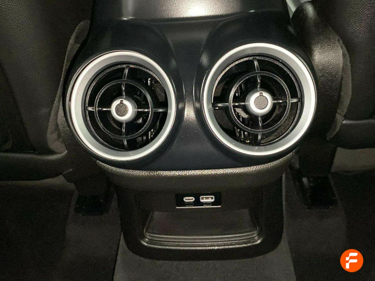 Foto Alfa Romeo Stelvio 19