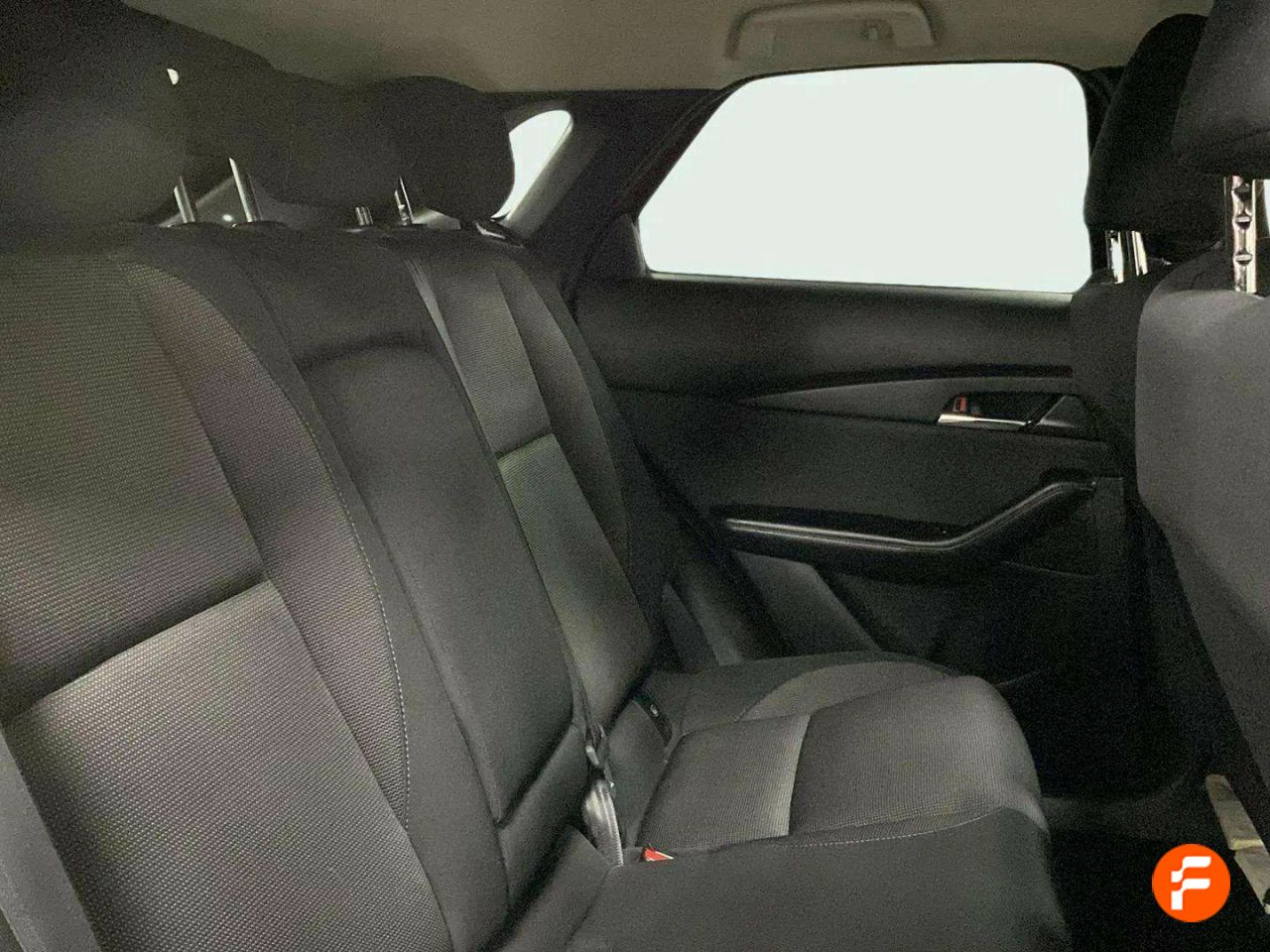 Foto Mazda CX-30 12