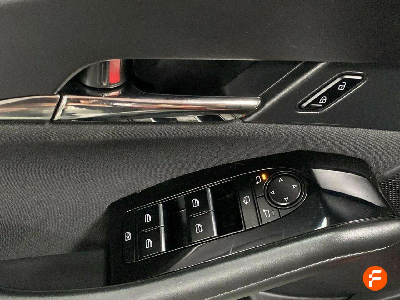 Foto Mazda CX-30 19