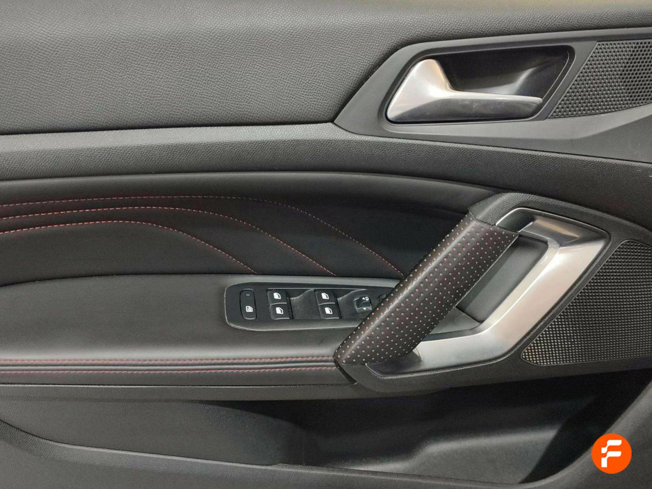Foto Peugeot 308 8