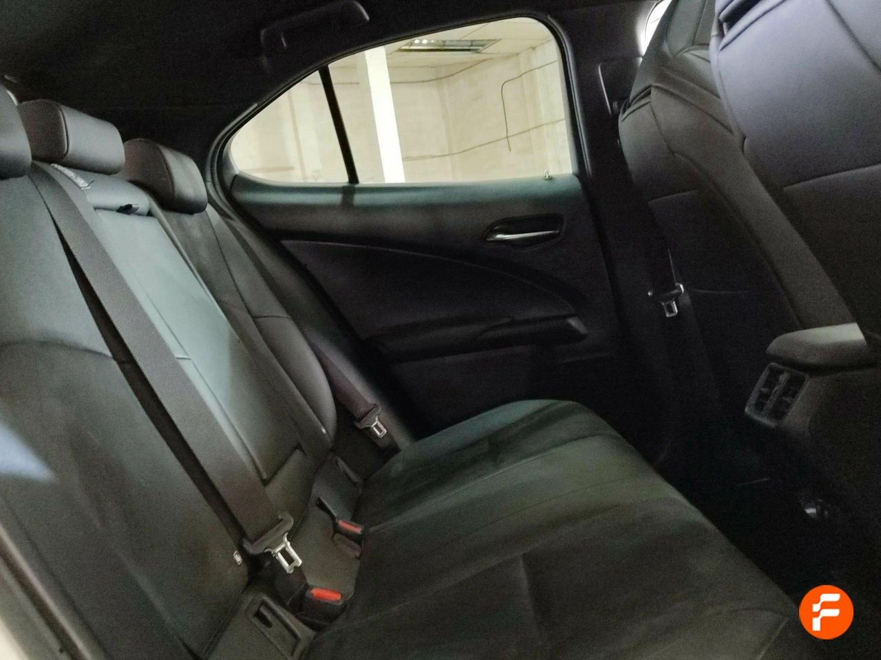 Foto Lexus UX 20