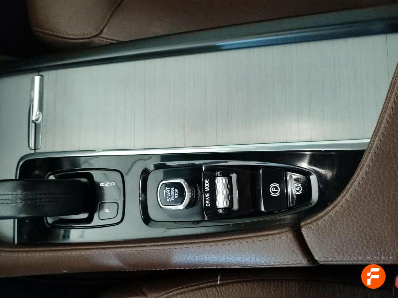 Foto Volvo XC90 16