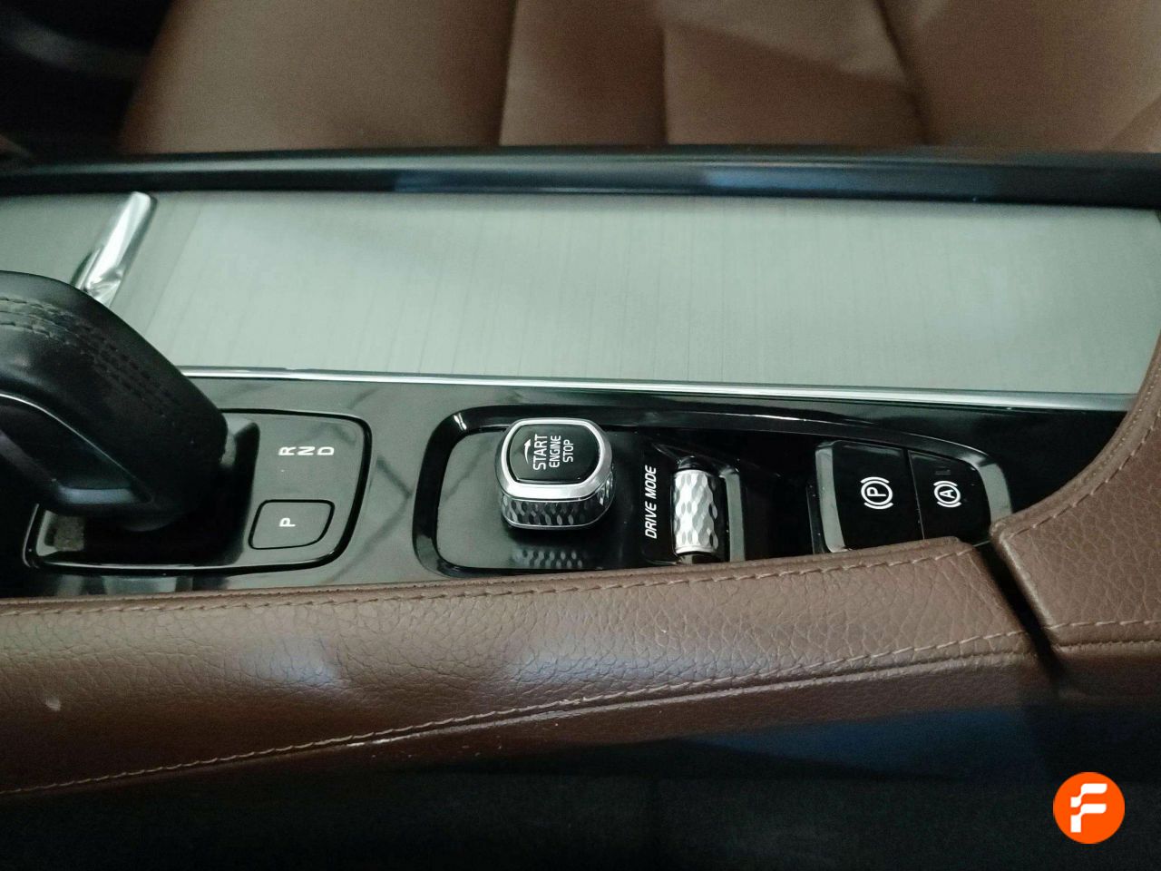 Foto Volvo XC90 17