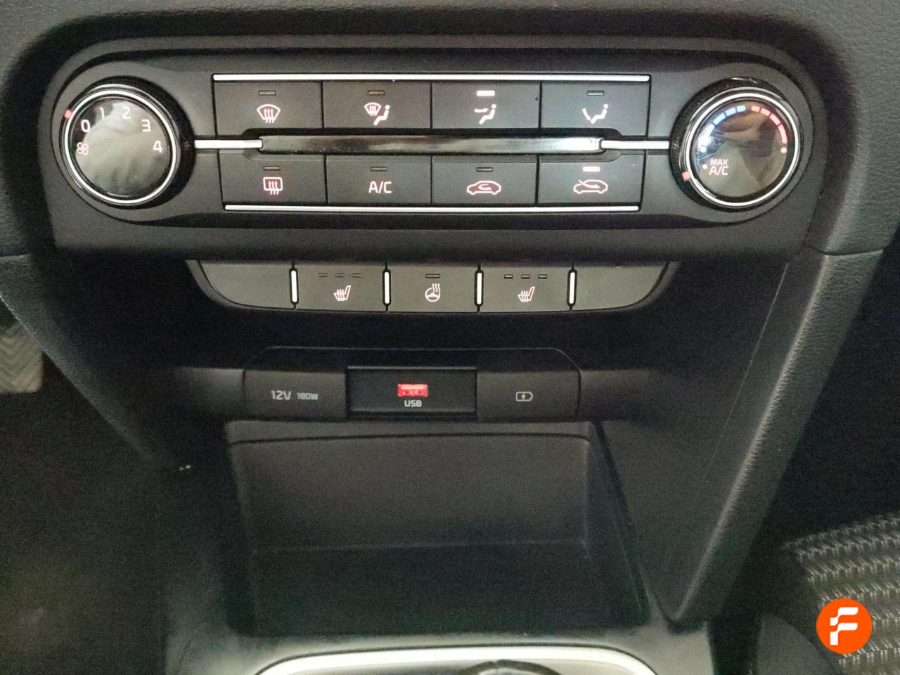 Foto Kia XCeed 16