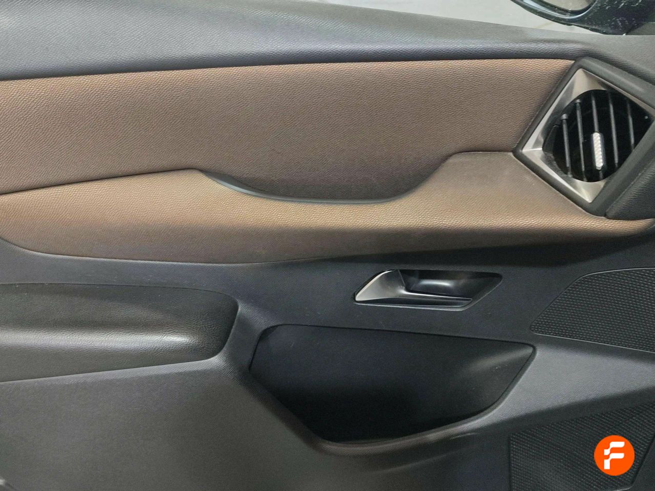 Foto DS Automobiles DS 3 7