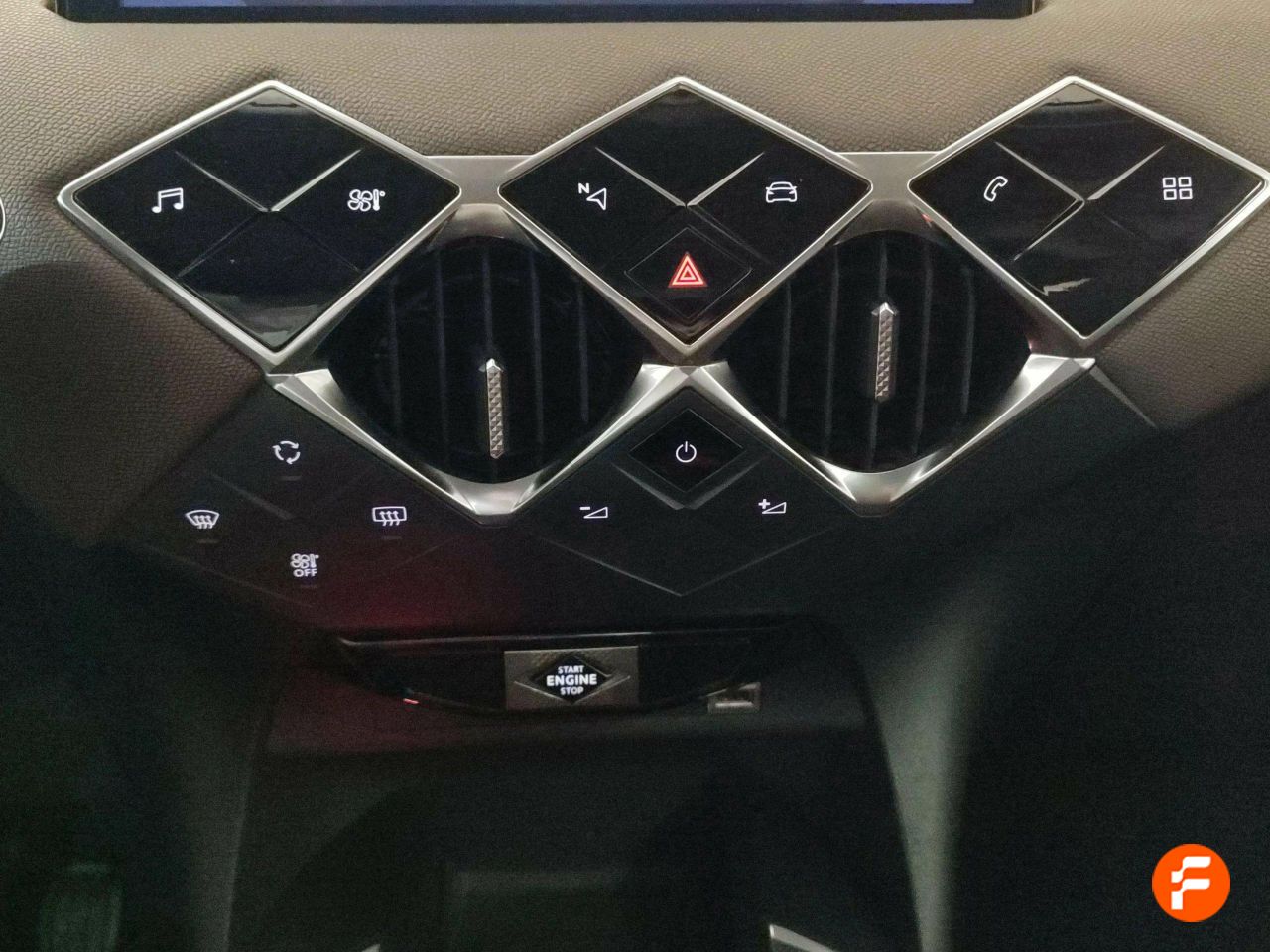 Foto DS Automobiles DS 3 15
