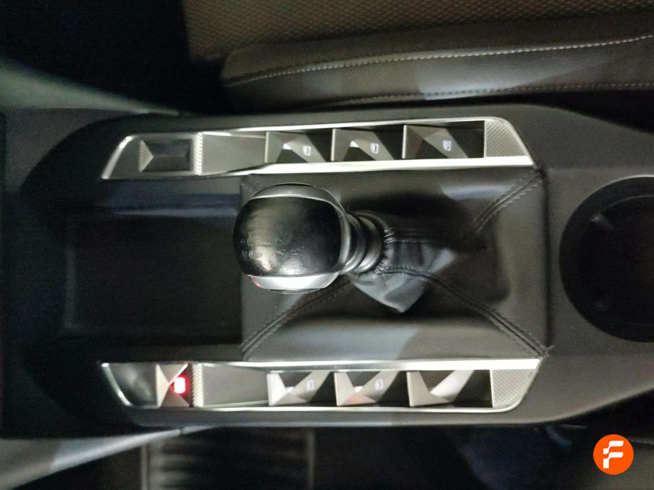 Foto DS Automobiles DS 3 17