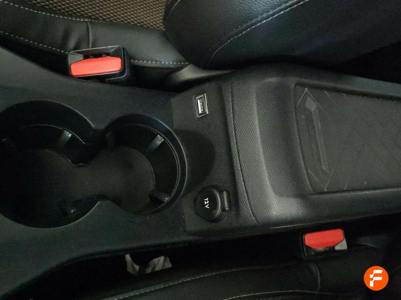 Foto DS Automobiles DS 3 19