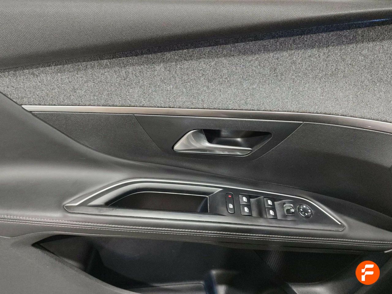 Foto Peugeot 5008 8