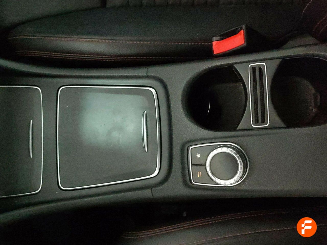 Foto Mercedes-Benz Clase CLA 16