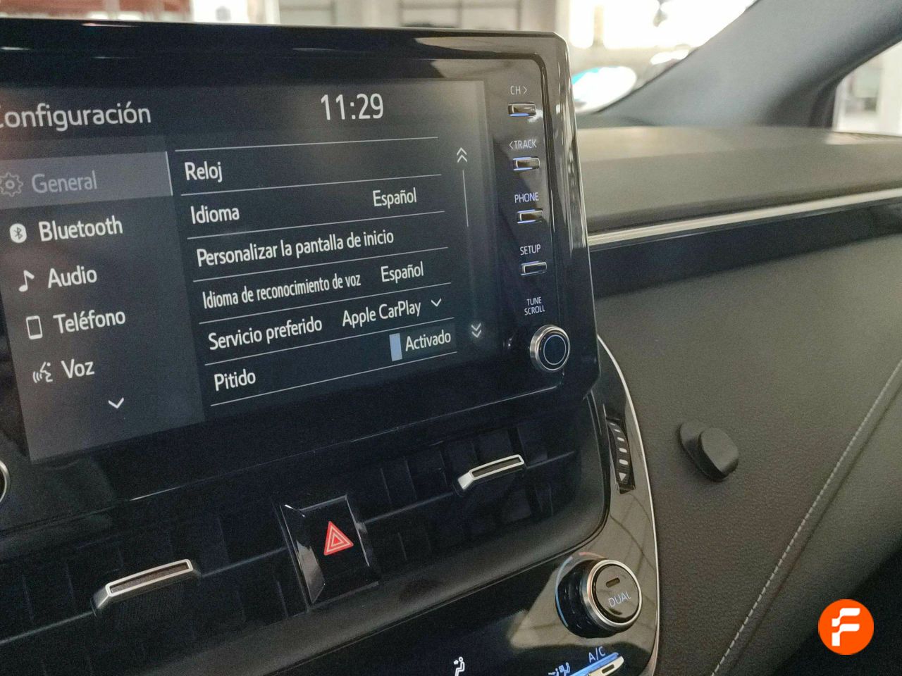 Foto Toyota Corolla 14