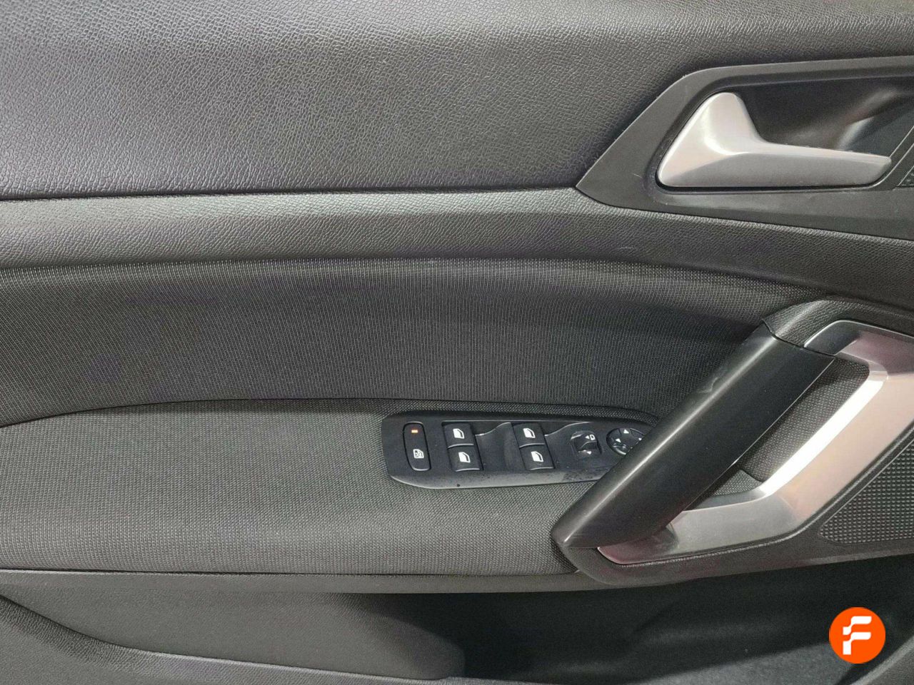 Foto Peugeot 308 8