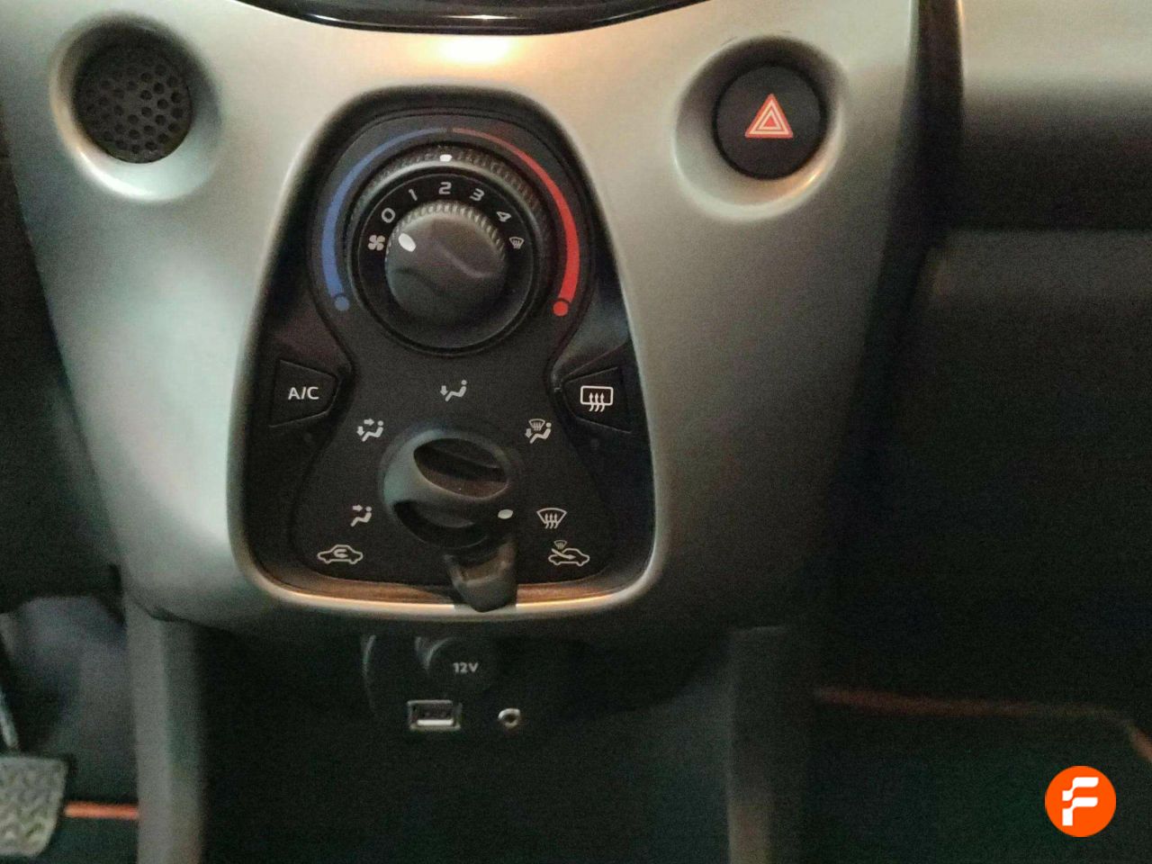 Foto Toyota Aygo 14