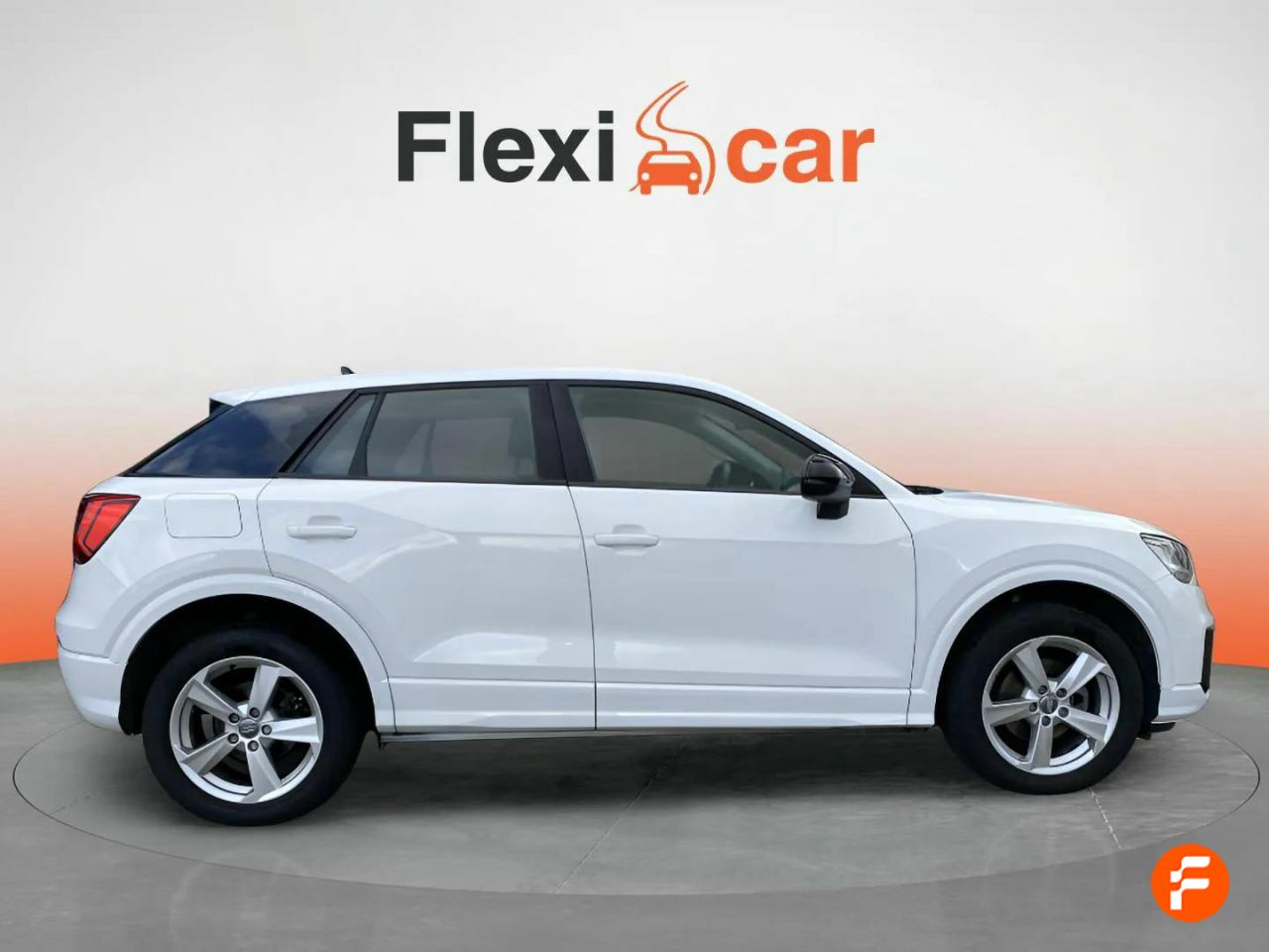 Foto Audi Q2 8
