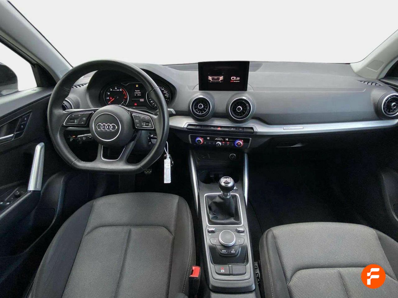 Foto Audi Q2 10