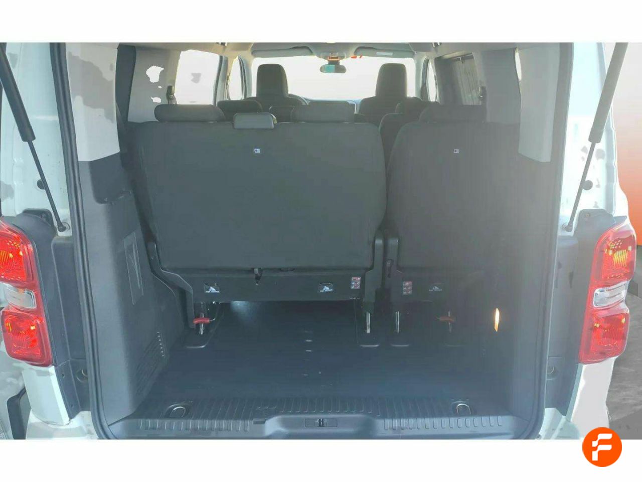 Foto Peugeot Traveller 7