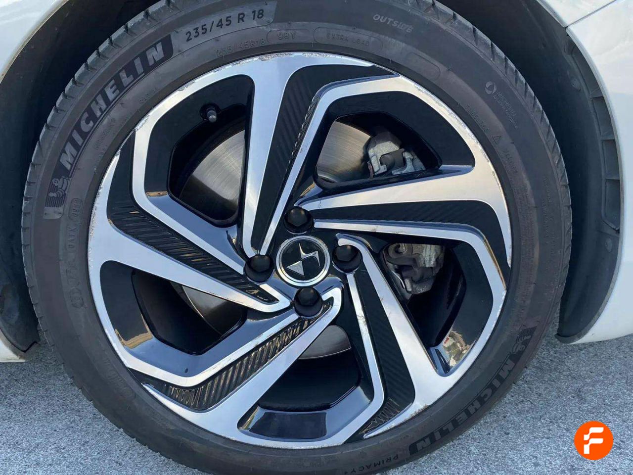 Foto DS Automobiles DS 5 26