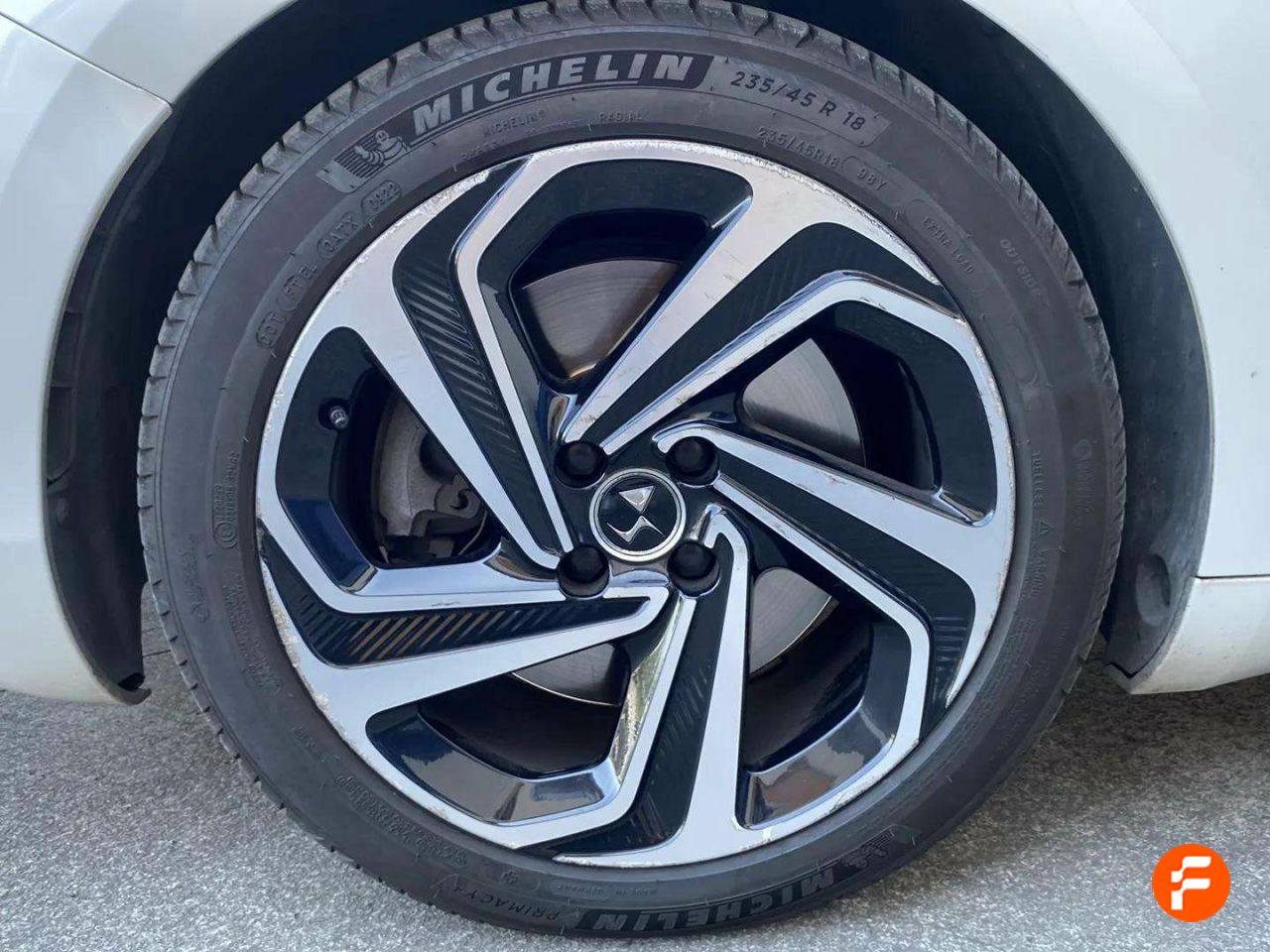 Foto DS Automobiles DS 5 29