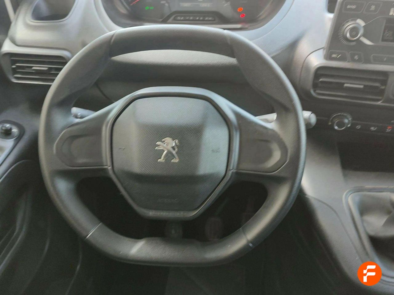 Foto Peugeot Rifter 13