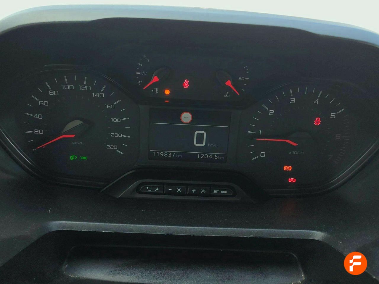 Foto Peugeot Rifter 18