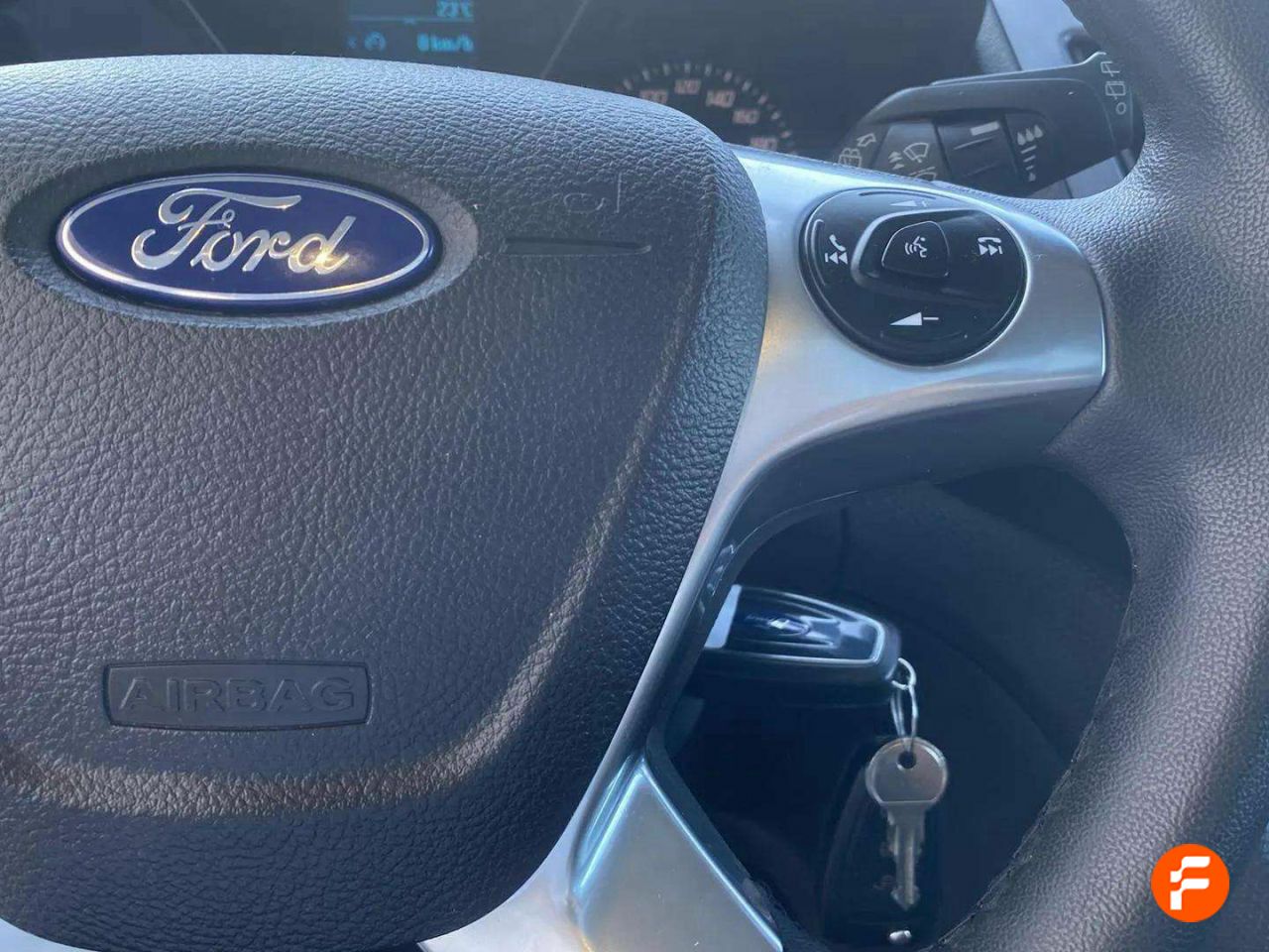 Foto Ford Tourneo Connect 14