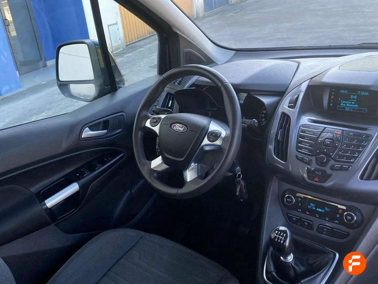Foto Ford Tourneo Connect 19