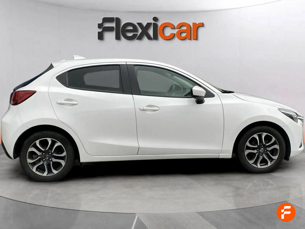 Foto Mazda Mazda2 8